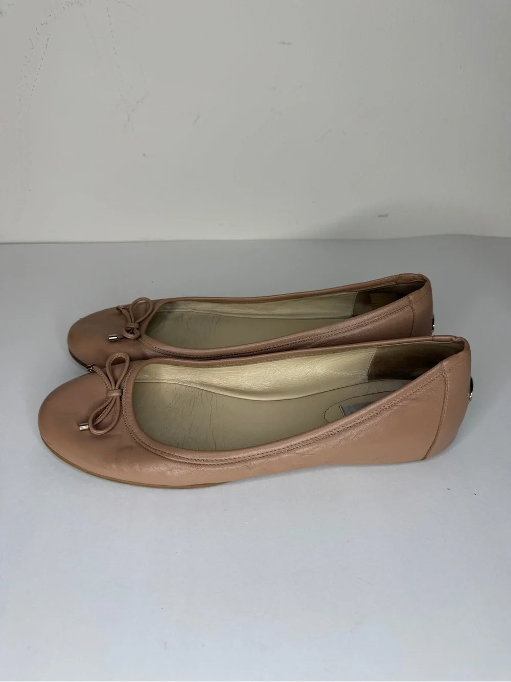 Jimmy Choo London Nude Beige Bow Ballet Flat Women’s Size 40 US 9 Made in Spain